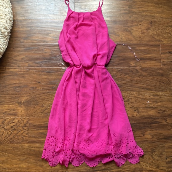 Spring Dress 🌷 - Picture 5 of 9